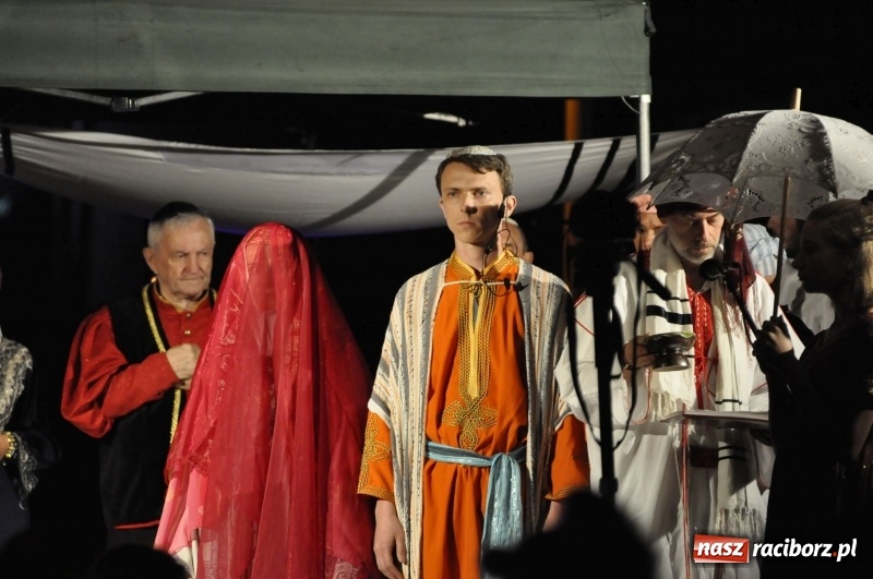 Zdjęcie w galerii na portalu naszraciborz.pl: FRU Racibórz 2018. Premiera Wesela Żydowskiego FOTO i WIDEO wiadomości z regionu