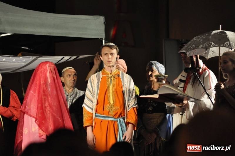 Zdjęcie w galerii na portalu naszraciborz.pl: FRU Racibórz 2018. Premiera Wesela Żydowskiego FOTO i WIDEO wiadomości z regionu