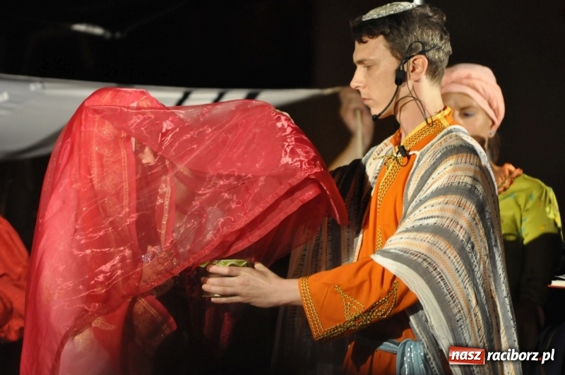 Zdjęcie w galerii na portalu naszraciborz.pl: FRU Racibórz 2018. Premiera Wesela Żydowskiego FOTO i WIDEO wiadomości z regionu