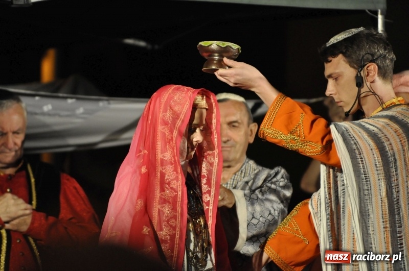 Zdjęcie w galerii na portalu naszraciborz.pl: FRU Racibórz 2018. Premiera Wesela Żydowskiego FOTO i WIDEO wiadomości z regionu