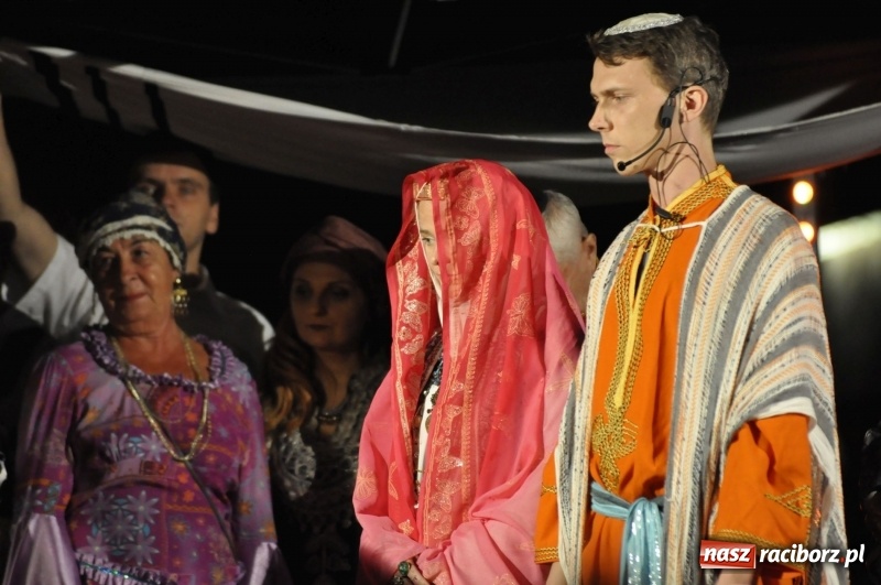 Zdjęcie w galerii na portalu naszraciborz.pl: FRU Racibórz 2018. Premiera Wesela Żydowskiego FOTO i WIDEO wiadomości z regionu
