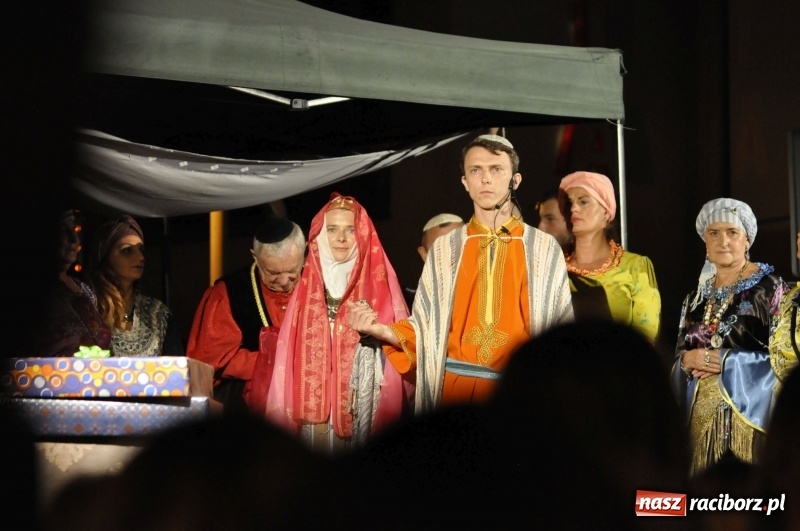 Zdjęcie w galerii na portalu naszraciborz.pl: FRU Racibórz 2018. Premiera Wesela Żydowskiego FOTO i WIDEO wiadomości z regionu