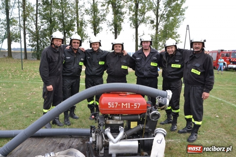 Zdjęcie w galerii na portalu naszraciborz.pl: Oldboje z Rudyszwałdu jak młodzieniaszki. Zdobyli Puchar Prezesa OSP Owsiszcze ze świetnym czasem wiadomości z regionu