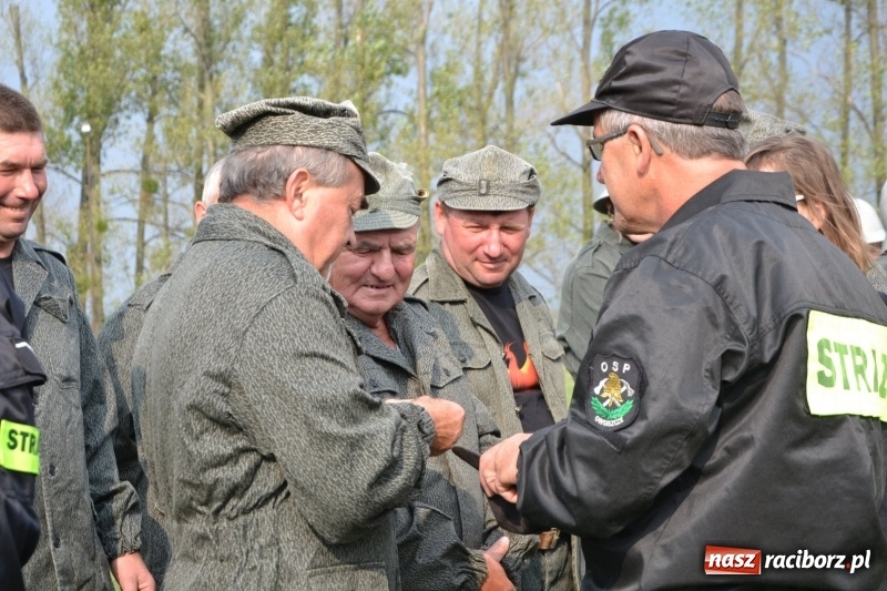 Zdjęcie w galerii na portalu naszraciborz.pl: Oldboje z Rudyszwałdu jak młodzieniaszki. Zdobyli Puchar Prezesa OSP Owsiszcze ze świetnym czasem wiadomości z regionu