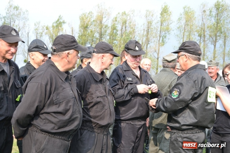 Zdjęcie w galerii na portalu naszraciborz.pl: Oldboje z Rudyszwałdu jak młodzieniaszki. Zdobyli Puchar Prezesa OSP Owsiszcze ze świetnym czasem wiadomości z regionu