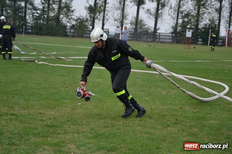 Zdjęcie w galerii na portalu naszraciborz.pl: Oldboje z Rudyszwałdu jak młodzieniaszki. Zdobyli Puchar Prezesa OSP Owsiszcze ze świetnym czasem wiadomości z regionu