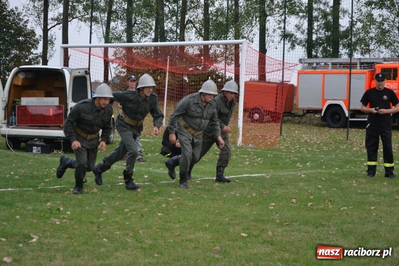 Zdjęcie w galerii na portalu naszraciborz.pl: Oldboje z Rudyszwałdu jak młodzieniaszki. Zdobyli Puchar Prezesa OSP Owsiszcze ze świetnym czasem wiadomości z regionu