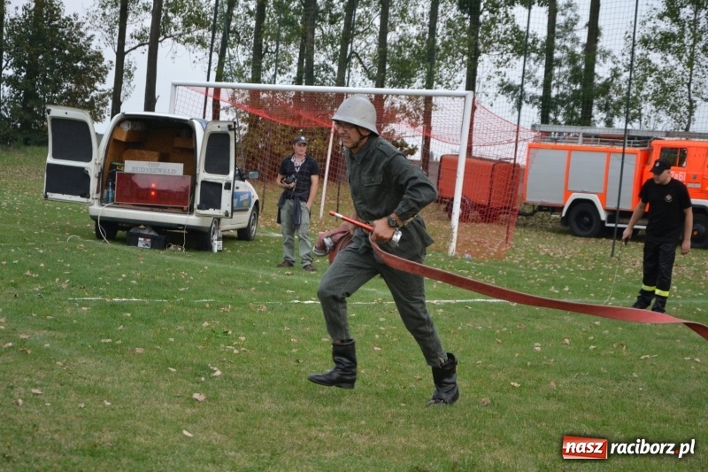 Zdjęcie w galerii na portalu naszraciborz.pl: Oldboje z Rudyszwałdu jak młodzieniaszki. Zdobyli Puchar Prezesa OSP Owsiszcze ze świetnym czasem wiadomości z regionu