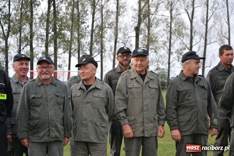 Zdjęcie w galerii na portalu naszraciborz.pl: Oldboje z Rudyszwałdu jak młodzieniaszki. Zdobyli Puchar Prezesa OSP Owsiszcze ze świetnym czasem wiadomości z regionu