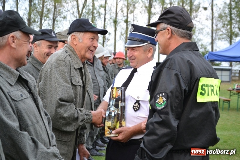Zdjęcie w galerii na portalu naszraciborz.pl: Oldboje z Rudyszwałdu jak młodzieniaszki. Zdobyli Puchar Prezesa OSP Owsiszcze ze świetnym czasem wiadomości z regionu