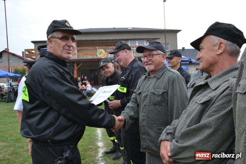 Zdjęcie w galerii na portalu naszraciborz.pl: Oldboje z Rudyszwałdu jak młodzieniaszki. Zdobyli Puchar Prezesa OSP Owsiszcze ze świetnym czasem wiadomości z regionu
