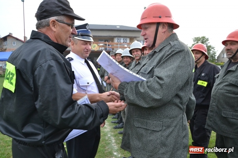 Zdjęcie w galerii na portalu naszraciborz.pl: Oldboje z Rudyszwałdu jak młodzieniaszki. Zdobyli Puchar Prezesa OSP Owsiszcze ze świetnym czasem wiadomości z regionu