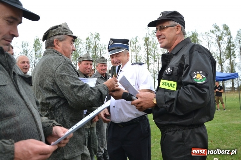 Zdjęcie w galerii na portalu naszraciborz.pl: Oldboje z Rudyszwałdu jak młodzieniaszki. Zdobyli Puchar Prezesa OSP Owsiszcze ze świetnym czasem wiadomości z regionu