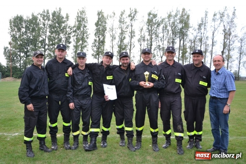 Zdjęcie w galerii na portalu naszraciborz.pl: Oldboje z Rudyszwałdu jak młodzieniaszki. Zdobyli Puchar Prezesa OSP Owsiszcze ze świetnym czasem wiadomości z regionu