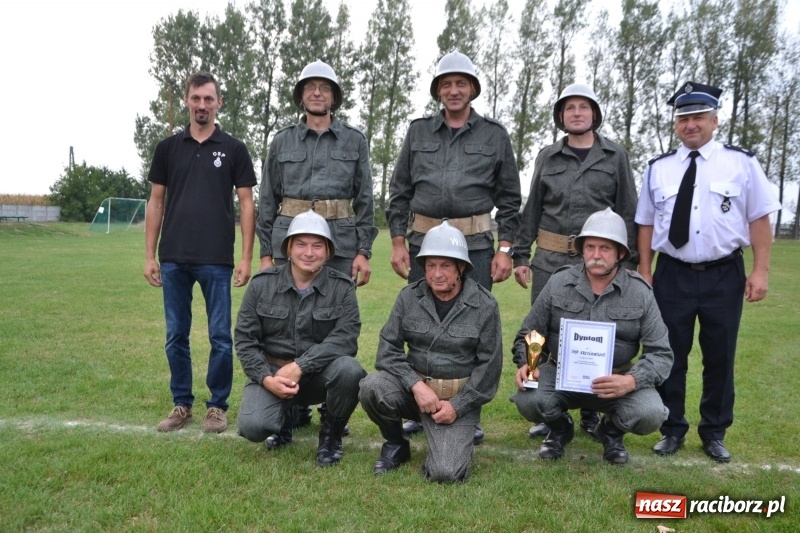 Zdjęcie w galerii na portalu naszraciborz.pl: Oldboje z Rudyszwałdu jak młodzieniaszki. Zdobyli Puchar Prezesa OSP Owsiszcze ze świetnym czasem wiadomości z regionu