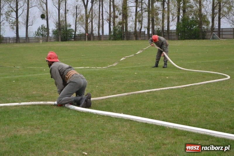 Zdjęcie w galerii na portalu naszraciborz.pl: Oldboje z Rudyszwałdu jak młodzieniaszki. Zdobyli Puchar Prezesa OSP Owsiszcze ze świetnym czasem wiadomości z regionu