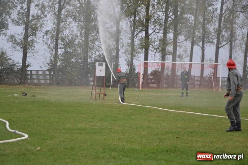 Zdjęcie w galerii na portalu naszraciborz.pl: Oldboje z Rudyszwałdu jak młodzieniaszki. Zdobyli Puchar Prezesa OSP Owsiszcze ze świetnym czasem wiadomości z regionu