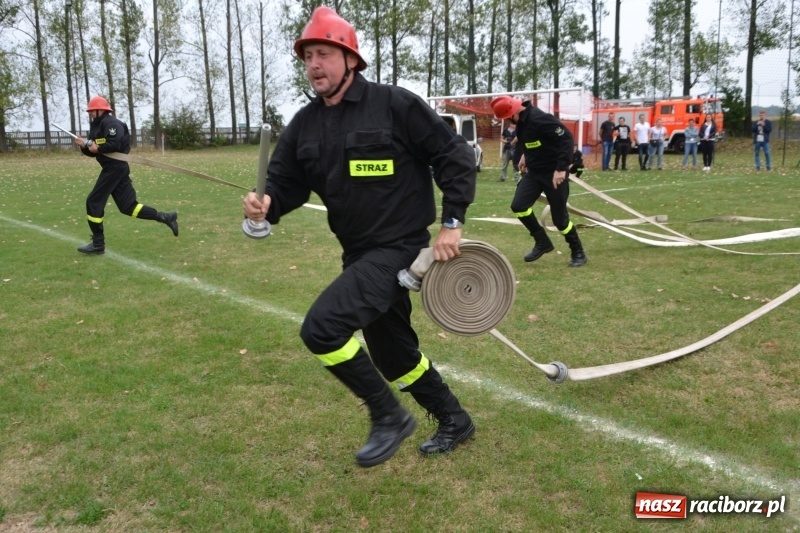 Zdjęcie w galerii na portalu naszraciborz.pl: Oldboje z Rudyszwałdu jak młodzieniaszki. Zdobyli Puchar Prezesa OSP Owsiszcze ze świetnym czasem wiadomości z regionu
