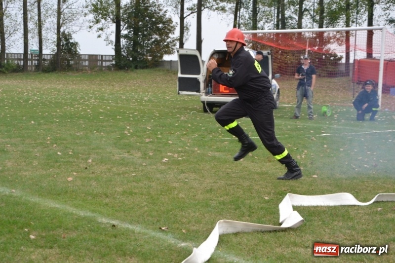 Zdjęcie w galerii na portalu naszraciborz.pl: Oldboje z Rudyszwałdu jak młodzieniaszki. Zdobyli Puchar Prezesa OSP Owsiszcze ze świetnym czasem wiadomości z regionu