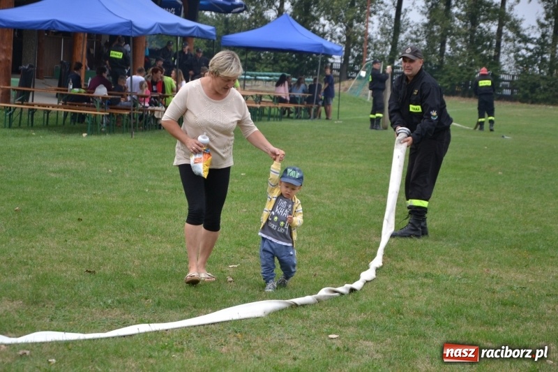 Zdjęcie w galerii na portalu naszraciborz.pl: Oldboje z Rudyszwałdu jak młodzieniaszki. Zdobyli Puchar Prezesa OSP Owsiszcze ze świetnym czasem wiadomości z regionu