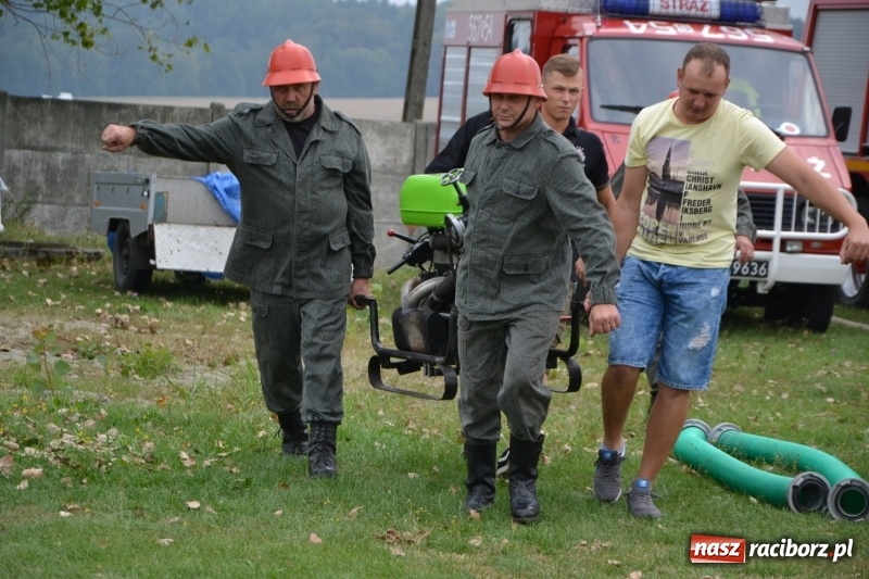 Zdjęcie w galerii na portalu naszraciborz.pl: Oldboje z Rudyszwałdu jak młodzieniaszki. Zdobyli Puchar Prezesa OSP Owsiszcze ze świetnym czasem wiadomości z regionu