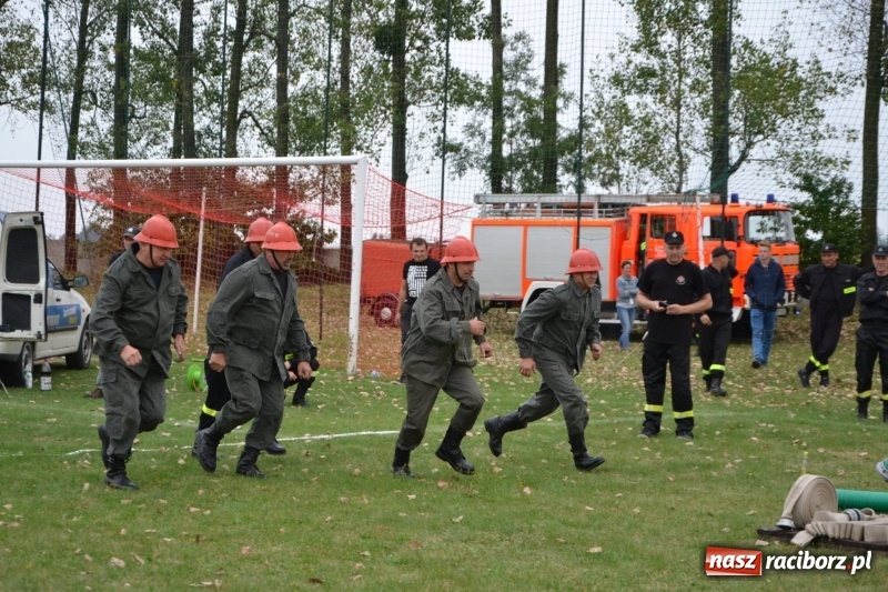 Zdjęcie w galerii na portalu naszraciborz.pl: Oldboje z Rudyszwałdu jak młodzieniaszki. Zdobyli Puchar Prezesa OSP Owsiszcze ze świetnym czasem wiadomości z regionu