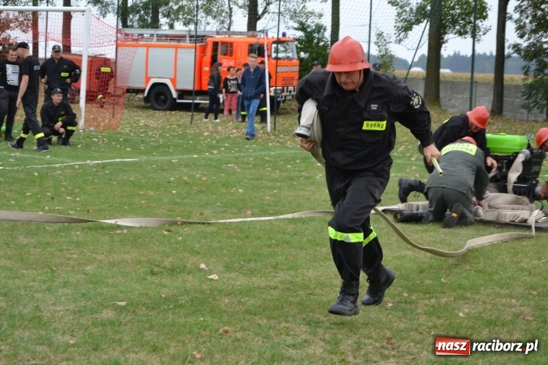 Zdjęcie w galerii na portalu naszraciborz.pl: Oldboje z Rudyszwałdu jak młodzieniaszki. Zdobyli Puchar Prezesa OSP Owsiszcze ze świetnym czasem wiadomości z regionu