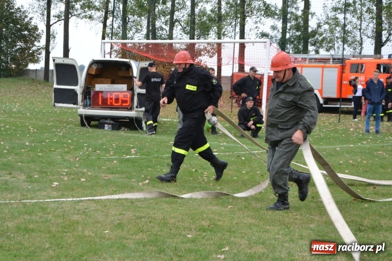 Zdjęcie w galerii na portalu naszraciborz.pl: Oldboje z Rudyszwałdu jak młodzieniaszki. Zdobyli Puchar Prezesa OSP Owsiszcze ze świetnym czasem wiadomości z regionu