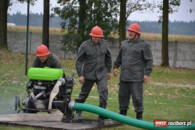 Zdjęcie w galerii na portalu naszraciborz.pl: Oldboje z Rudyszwałdu jak młodzieniaszki. Zdobyli Puchar Prezesa OSP Owsiszcze ze świetnym czasem wiadomości z regionu