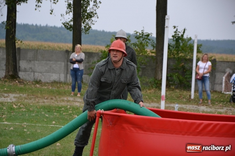 Zdjęcie w galerii na portalu naszraciborz.pl: Oldboje z Rudyszwałdu jak młodzieniaszki. Zdobyli Puchar Prezesa OSP Owsiszcze ze świetnym czasem wiadomości z regionu