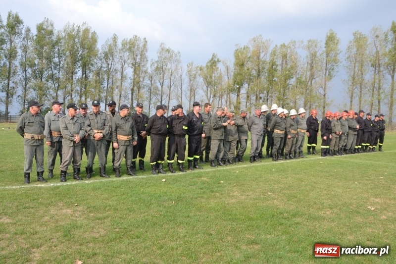 Zdjęcie w galerii na portalu naszraciborz.pl: Oldboje z Rudyszwałdu jak młodzieniaszki. Zdobyli Puchar Prezesa OSP Owsiszcze ze świetnym czasem wiadomości z regionu