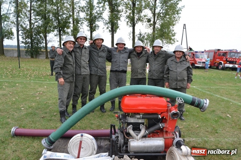 Zdjęcie w galerii na portalu naszraciborz.pl: Oldboje z Rudyszwałdu jak młodzieniaszki. Zdobyli Puchar Prezesa OSP Owsiszcze ze świetnym czasem wiadomości z regionu