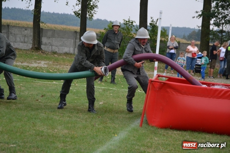 Zdjęcie w galerii na portalu naszraciborz.pl: Oldboje z Rudyszwałdu jak młodzieniaszki. Zdobyli Puchar Prezesa OSP Owsiszcze ze świetnym czasem wiadomości z regionu
