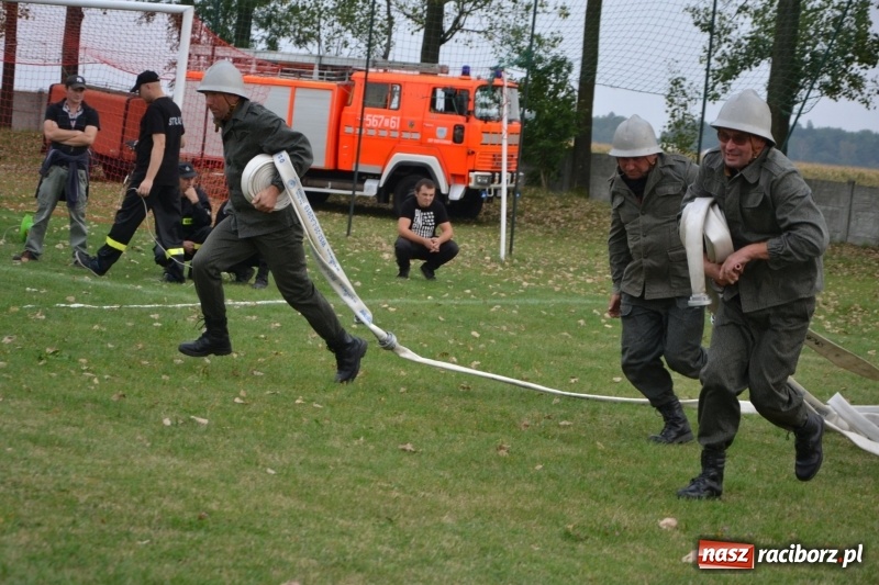 Zdjęcie w galerii na portalu naszraciborz.pl: Oldboje z Rudyszwałdu jak młodzieniaszki. Zdobyli Puchar Prezesa OSP Owsiszcze ze świetnym czasem wiadomości z regionu