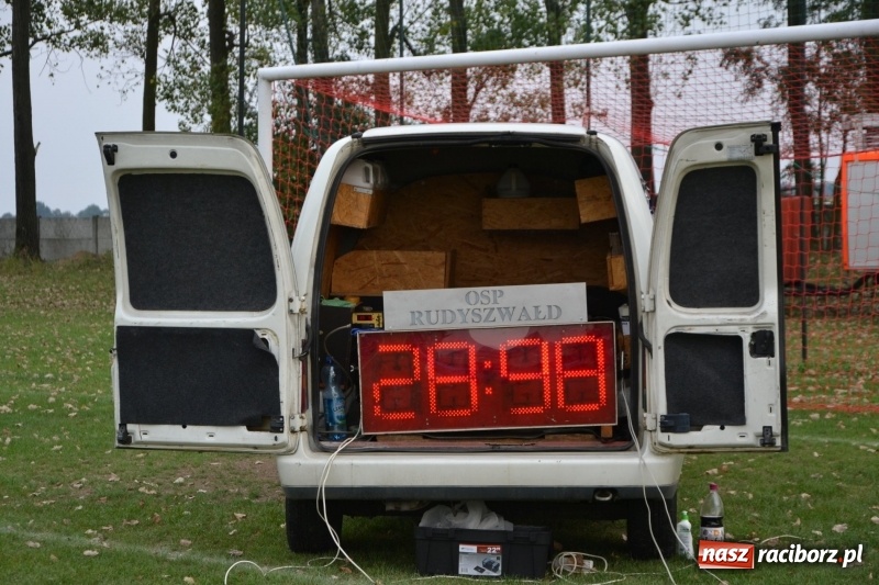 Zdjęcie w galerii na portalu naszraciborz.pl: Oldboje z Rudyszwałdu jak młodzieniaszki. Zdobyli Puchar Prezesa OSP Owsiszcze ze świetnym czasem wiadomości z regionu