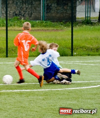 Zdjęcie w galerii na portalu naszraciborz.pl: Mini Liga Trampkarzy na Orliku wiadomości z regionu