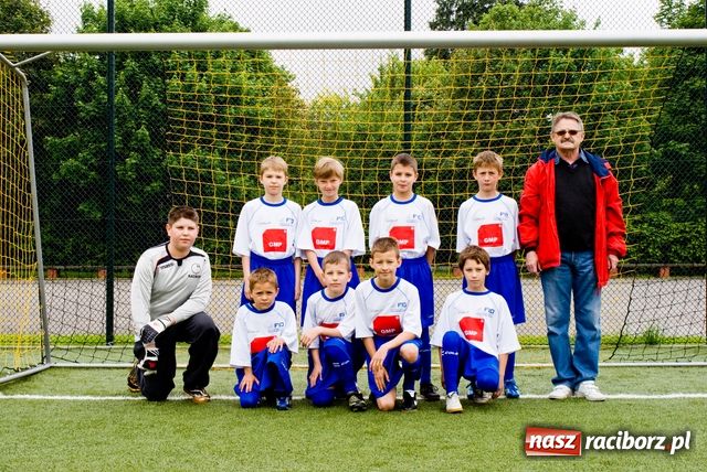 Zdjęcie w galerii na portalu naszraciborz.pl: Mini Liga Trampkarzy na Orliku wiadomości z regionu