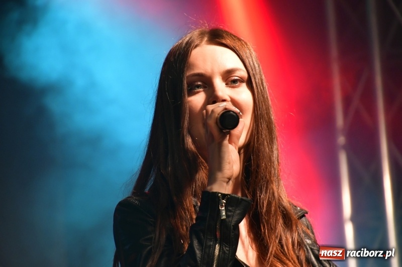 Zdjęcie w galerii na portalu naszraciborz.pl: Monika Lewczuk na Dniach Kuźni Raciborskiej FOTO i VIDEO wiadomości z regionu