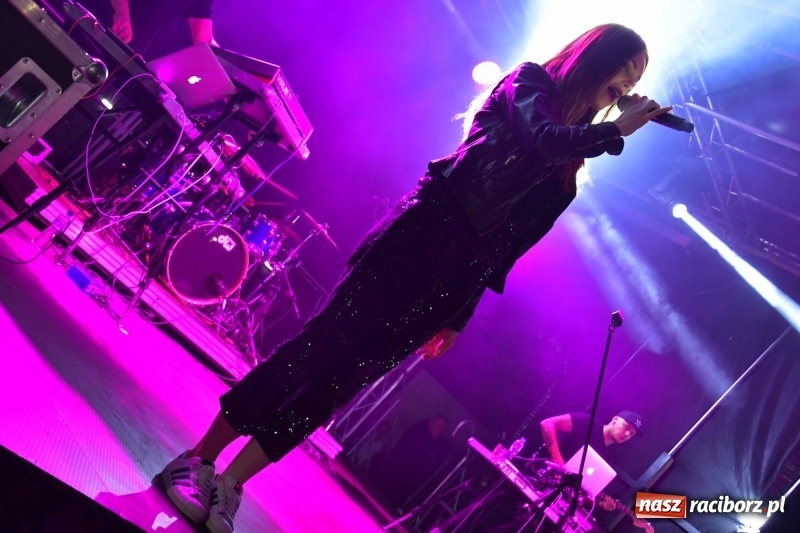 Zdjęcie w galerii na portalu naszraciborz.pl: Monika Lewczuk na Dniach Kuźni Raciborskiej FOTO i VIDEO wiadomości z regionu