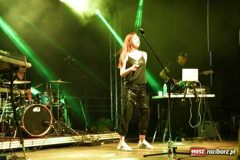 Zdjęcie w galerii na portalu naszraciborz.pl: Monika Lewczuk na Dniach Kuźni Raciborskiej FOTO i VIDEO wiadomości z regionu