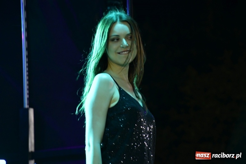 Zdjęcie w galerii na portalu naszraciborz.pl: Monika Lewczuk na Dniach Kuźni Raciborskiej FOTO i VIDEO wiadomości z regionu