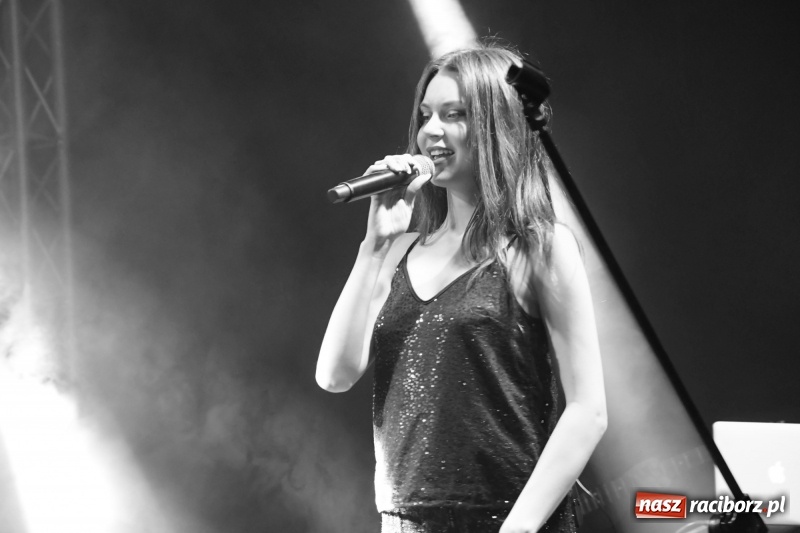 Zdjęcie w galerii na portalu naszraciborz.pl: Monika Lewczuk na Dniach Kuźni Raciborskiej FOTO i VIDEO wiadomości z regionu