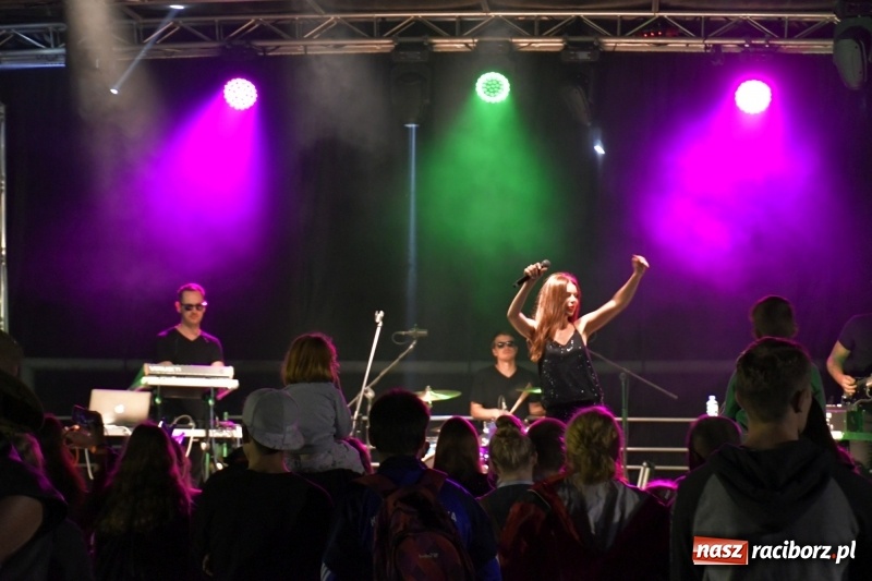 Zdjęcie w galerii na portalu naszraciborz.pl: Monika Lewczuk na Dniach Kuźni Raciborskiej FOTO i VIDEO wiadomości z regionu