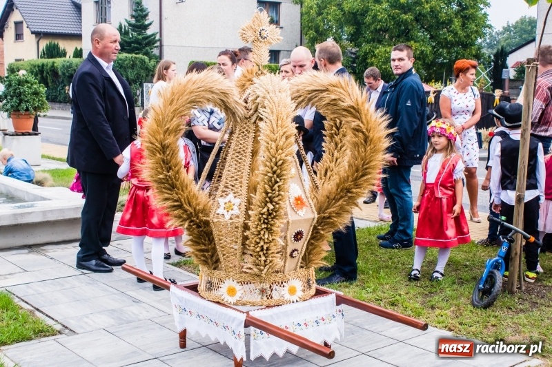Zdjęcie w galerii na portalu naszraciborz.pl: Mieszkańcy Tworkowa dziękowali za plony FOTO i WIDEO wiadomości z regionu