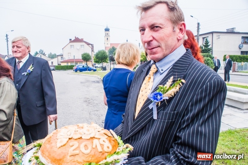 Zdjęcie w galerii na portalu naszraciborz.pl: Mieszkańcy Tworkowa dziękowali za plony FOTO i WIDEO wiadomości z regionu