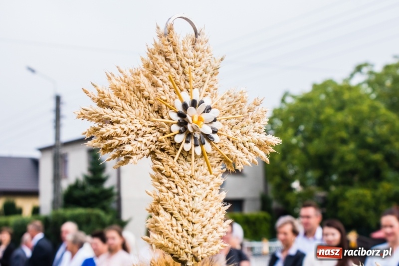 Zdjęcie w galerii na portalu naszraciborz.pl: Mieszkańcy Tworkowa dziękowali za plony FOTO i WIDEO wiadomości z regionu