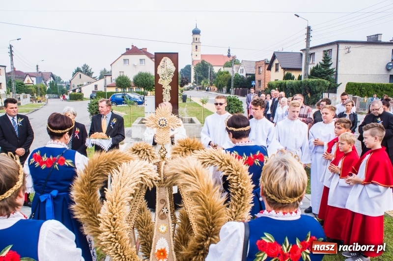 Zdjęcie w galerii na portalu naszraciborz.pl: Mieszkańcy Tworkowa dziękowali za plony FOTO i WIDEO wiadomości z regionu