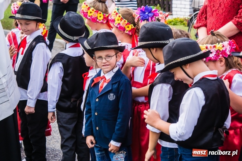 Zdjęcie w galerii na portalu naszraciborz.pl: Mieszkańcy Tworkowa dziękowali za plony FOTO i WIDEO wiadomości z regionu