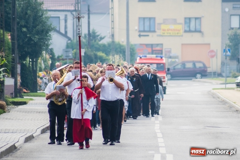 Zdjęcie w galerii na portalu naszraciborz.pl: Mieszkańcy Tworkowa dziękowali za plony FOTO i WIDEO wiadomości z regionu