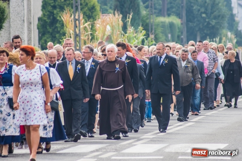 Zdjęcie w galerii na portalu naszraciborz.pl: Mieszkańcy Tworkowa dziękowali za plony FOTO i WIDEO wiadomości z regionu